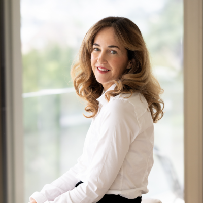 Aline Hölzle - Leitung Zug