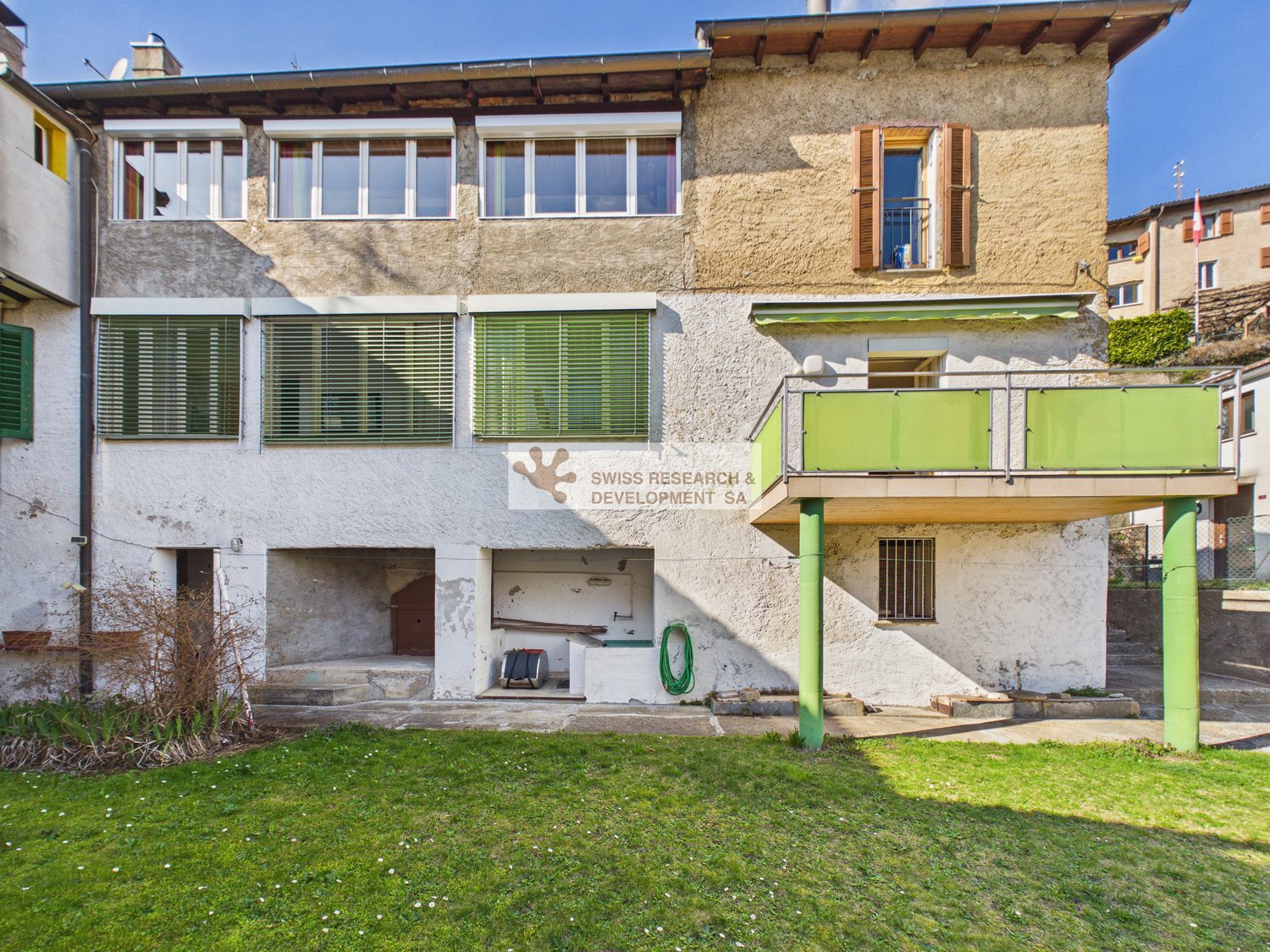 CARATTERISTICO APPARTAMENTO DI 3,5 LOCALI CON GIARDINO E GRANDE POTENZIALE - ZWEITWOHNSITZ
