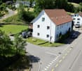 Wo Familien wachsen und Träume bauen – MFH mit Ausbaureserve