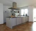 Helle 1½-Zimmer-Wohnung im Zentrum mit Einstellhallenplatz und 30m2 gedeckter Balkonfläche