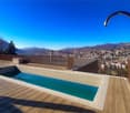 Villa di prestigio con piscina e vista lago