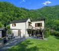 Detached house, two floors, balcony, garden, outdoor seating, fireplace, mountain view