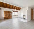 Drei Zimmer zum Preis von zwei und mit grosser Terrasse