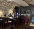 MAGNIFIQUE BAR À VIN DANS CAVE VOÛTÉE