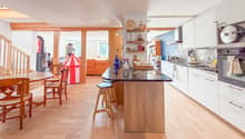 1er étage - Cuisine ouverte sur le séjour et la salle à manger