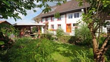 2. Hausansicht -  Einfamilienhaus, Bauernhaus, 8 Zimmer, freistehend, restauriert, familienfreundlich, Parkett, Stellplätze, Estrich, Scheune, Ausbaupotenzial, kaufen, verkaufen, Immobilienmakler, FEHR Immopartner AG, Homburg, Frauenfeld, Thurgau