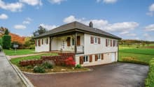 Detached house, 4 windows, brown roof, balcony, garage, paved driveway, garden, parking place, panoramic view