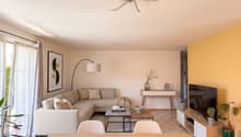 Salon - mobilier par IA.