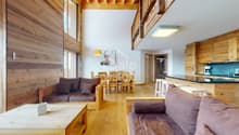 Appartement 5.5 pièces à vendre à Veysonnaz, salon convivial et lumineux