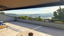 Fantastische Lage mit 90 m2 grosser Traum-Terrasse (Blick Richtung Osten)