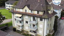 Aussenansicht mit Label