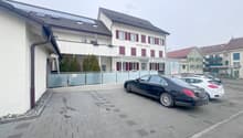 Hotel Kreuz mit Parkplätzen