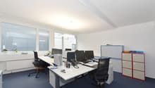 Büro mit Mobiliar
