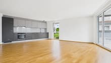 Wohnzimmer mit offene Küche