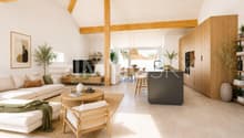 Magnifique pièce de vie avec belle hauteur sous-plafond homestaging