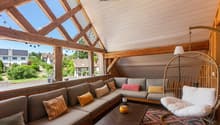 Ein besonderes Highlight der 3.5-Zimmer-Maisonette erwartet Sie auf der zweiten Wohnebene: die grosszügige Loggia.