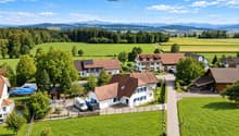 Ihr Traum vom Landleben: Exklusives Landhaus mit Pferdestall & Weite.