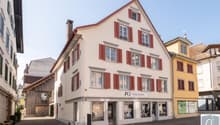 Charmantes Wohn- und Geschäftsgebäude