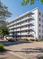 Garageneinfahrt am rechten Bildrand