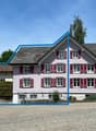 Aussenansicht Wohnhaus und Stickereilokal