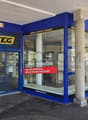 vitrine avec porte automatique