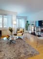 Pery-35-Zimmer-Living-Room.jpg