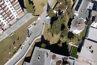 Bauland über 574m2 mit bewilligten Bauprojekt für ein Mehrfamilienhaus im Zentrum von Davos Dorf (2)
