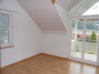 Neuwertige Maisonette-Wohnung in Othmarsingen (4)