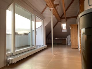 2.5 Zimmer Dachwohnung mit Balkon und Gartensitzplatz in der Elfenau (4)