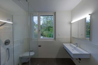 Helle, moderne 2 ½-Zimmer-Wohnung mit Balkon (4)