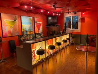 Voll ausgebaute Lounge als Showroom / Event- Vereinslokal / Künstleratelier / Privatclub / Lager (3)