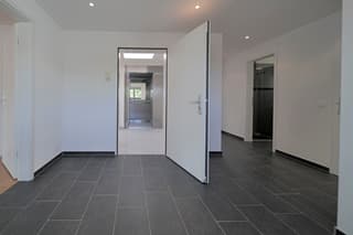 Moderne 5.5 Zimmer Attika-Wohnung in Stadtnähe (4)