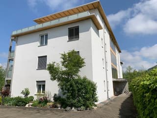 Preiswerte und grosszügige (136 m2)  4 ½ Zimmer-Wohnung in Möriken-Wildegg (2)