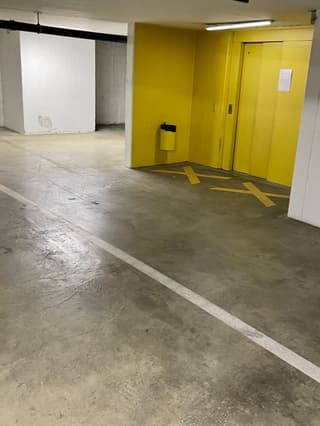 Secure, underground centrally located car park in Geneva (3)