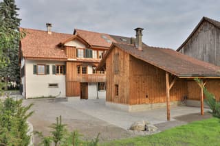 Historisches Wohnhaus mit Innenhof und Schopf (3)