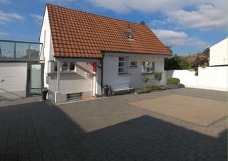 Freistehendes, individuelles Einfamilienhaus in Muttenz (2)