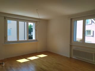 Sonnige und helle 3.5-Zimmerwohnung in Kriens (3)