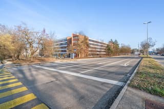 günstiges Parking in Dübendorf in perfekter Lage (4)