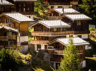 Luxurious Family Chalet With Stunning Views in Sunniest Part of Saas Fee (2)