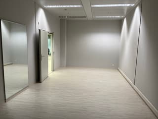 Verkaufs- und Büroraum (Showroom) samt 4 Parkplätzen im TMC Fashion Square AG (2)