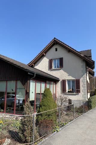 Einfamilienhaus mit angebautem Schopf und Wintergarten in Otelfingen (3)
