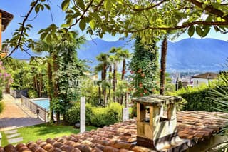 Mediterrane Villa im modernen Stil, weite Räume, grosser Garten & Aussenpool bei Locarno (4)