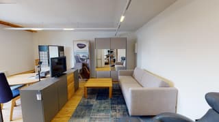 Showroom und Bürofläche am Engadiner Flughafen (4)