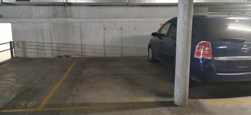 Place de parc dans le garage !
