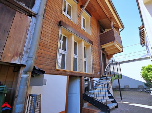 Wunderschönes renoviertes 3,5-Zimmer-Haus mit Terrasse und Balkon