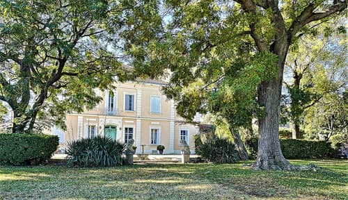 Dpt Hérault (34), à vendre proche de MONTPELLIER chateau viticole