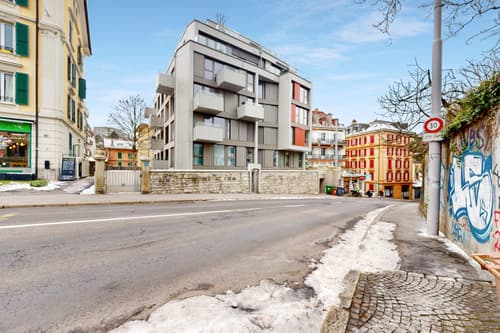 Trés bel appartement de construction récente au centre de Lausanne