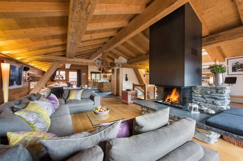 Exquisite 4 bedroom chalet for holiday rental