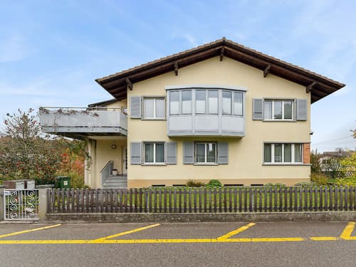 Haus mit zwei Wohnungen an toller Lage in Düdingen