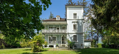 Grosszügige und historische Villa in einem wunderschönen Park